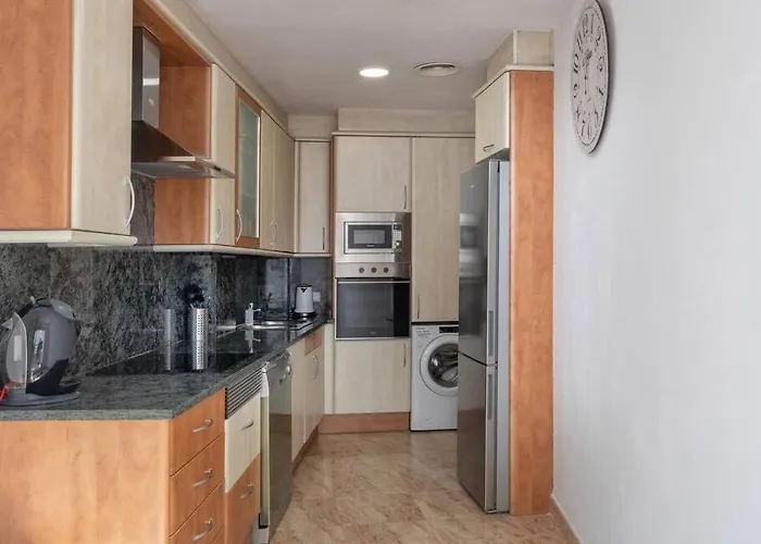 A 50m De La Playa Apartamento *